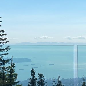 Meet your Posher, Doris